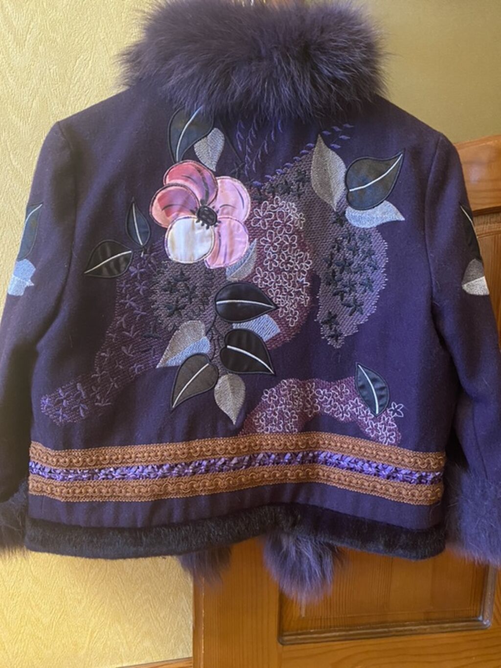 GUCCI qadın jaketi – bənövşəyi tonlarda