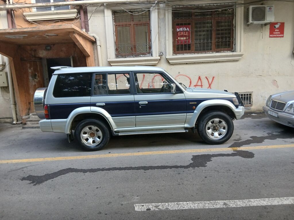 Mitsubishi Pajero: 2.5 l | 1993 il 400000 km Ofrouder/SUV