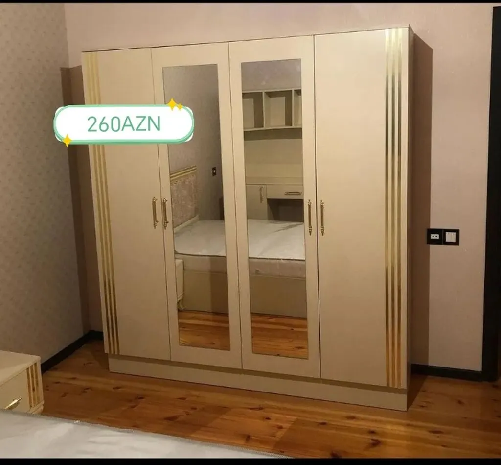 Yataq otağı üçün 4 qapılı dolab - Rəng: krem-bej, qızılı dekor