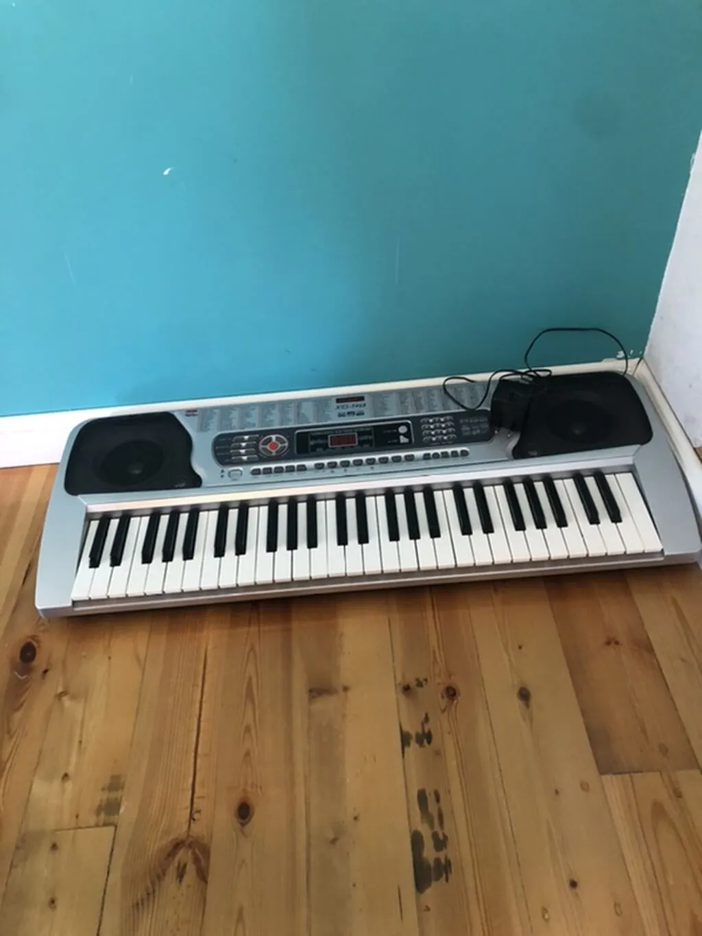 Elektron sintezator/klaviatura - 61 klavişli portativ klaviatura -
