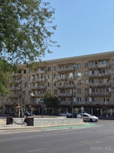 Satılır 3 otaqlı köhnə tikili 80 m², Elmlər Akademiyası m. 🔥 TƏCİLİ SATILIR — DƏYƏRİNDƏN QAT-QAT AŞAĞI QİYMƏTƏ! 🔥