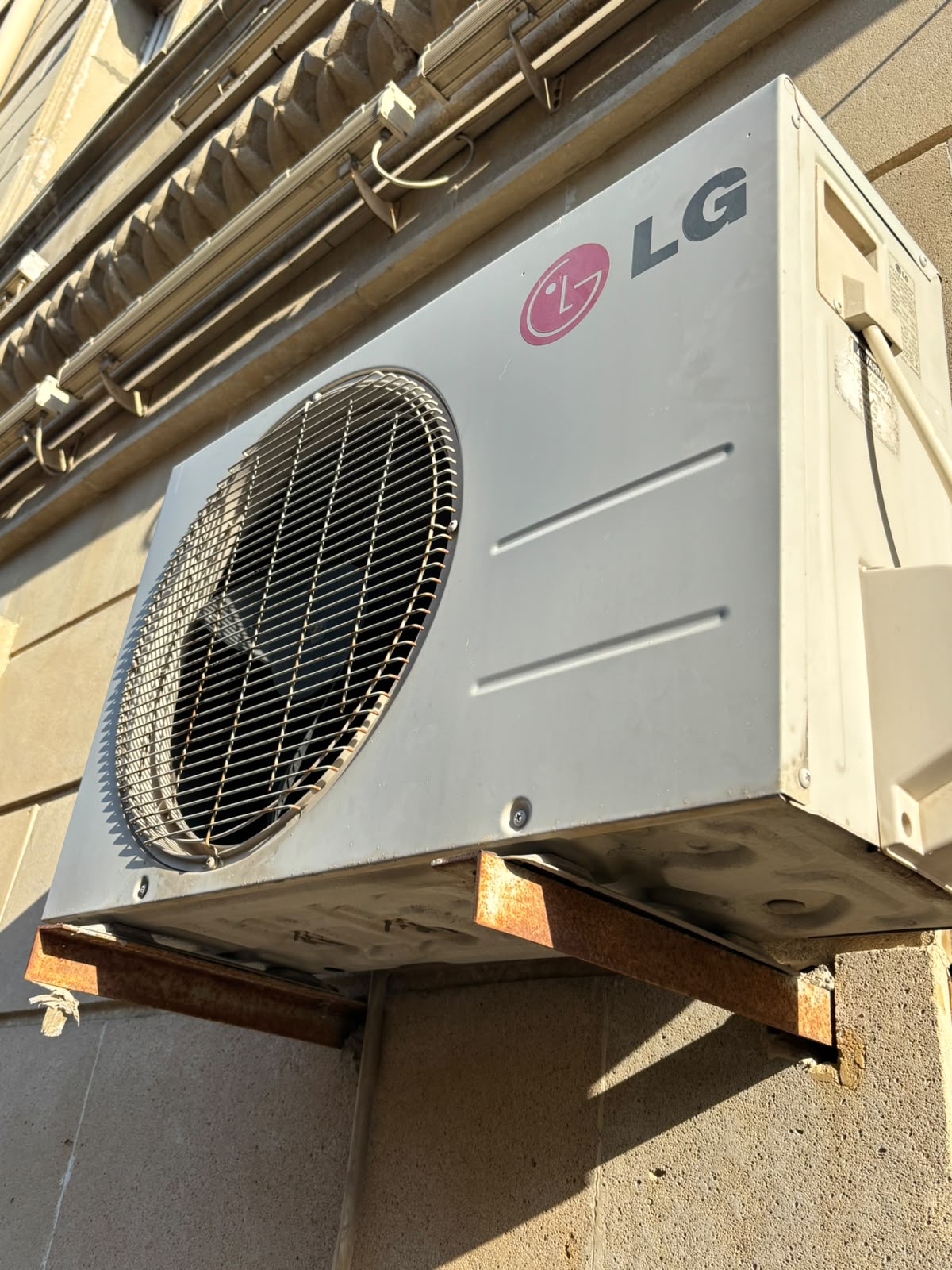 45 kv Lg kondisaner