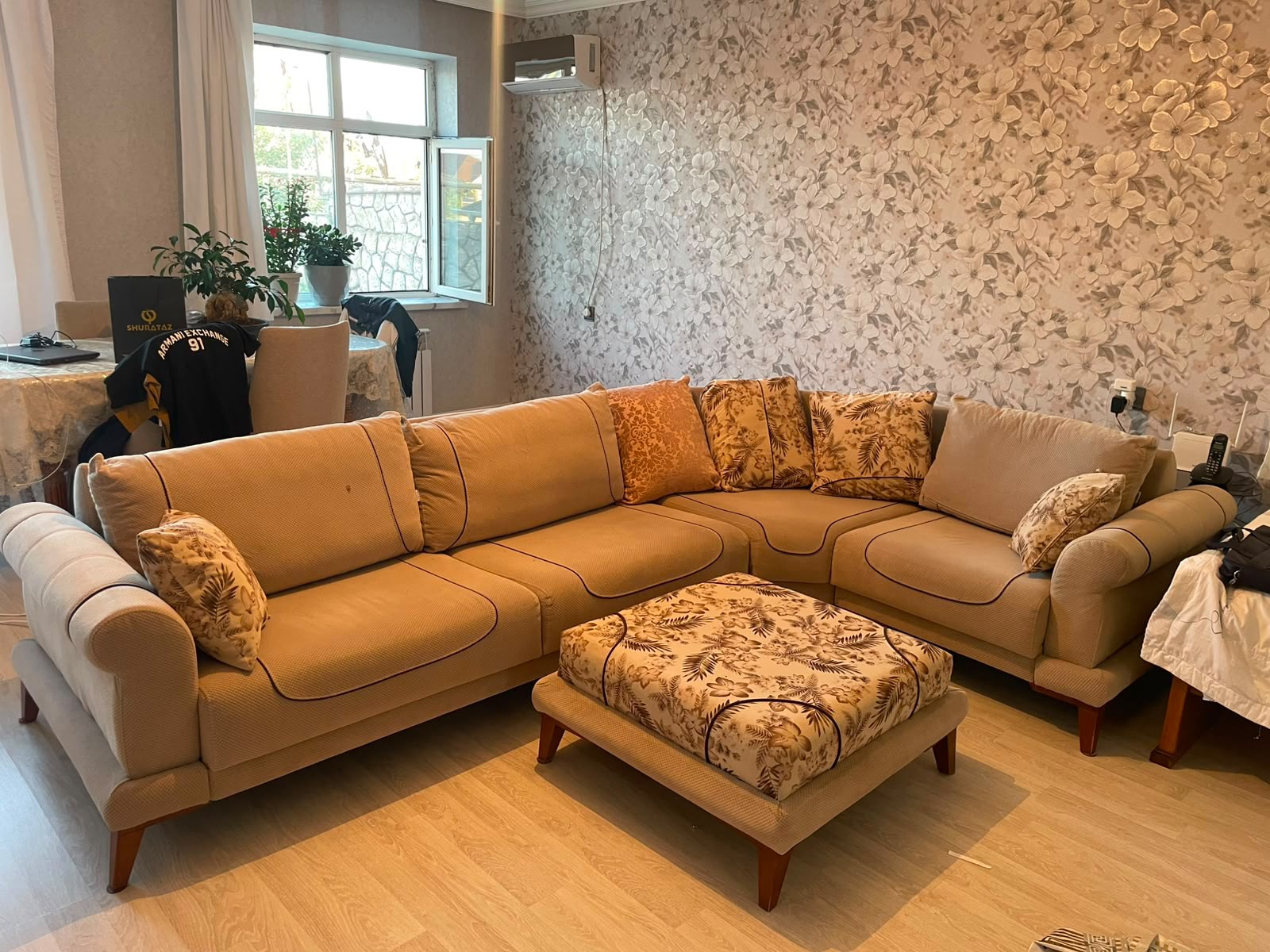 Uqlavoy divan