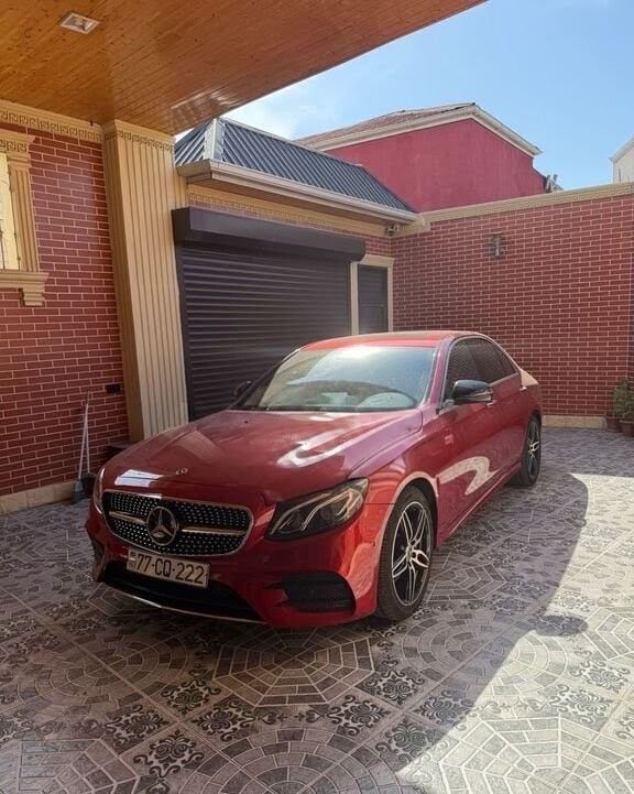 Mercedes E 220 d, 2.0 L, 2015 il, 104 000 km
