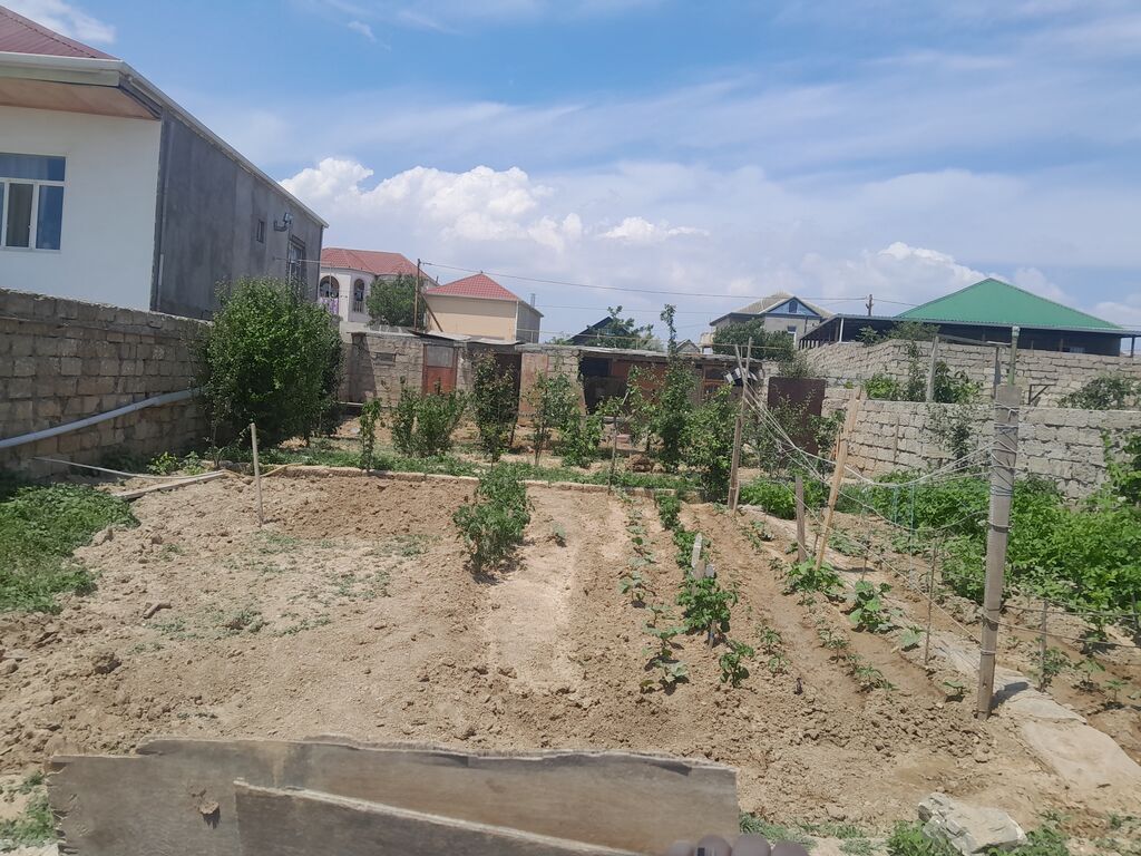 2 sot yarım torpaq sshəsi satılır