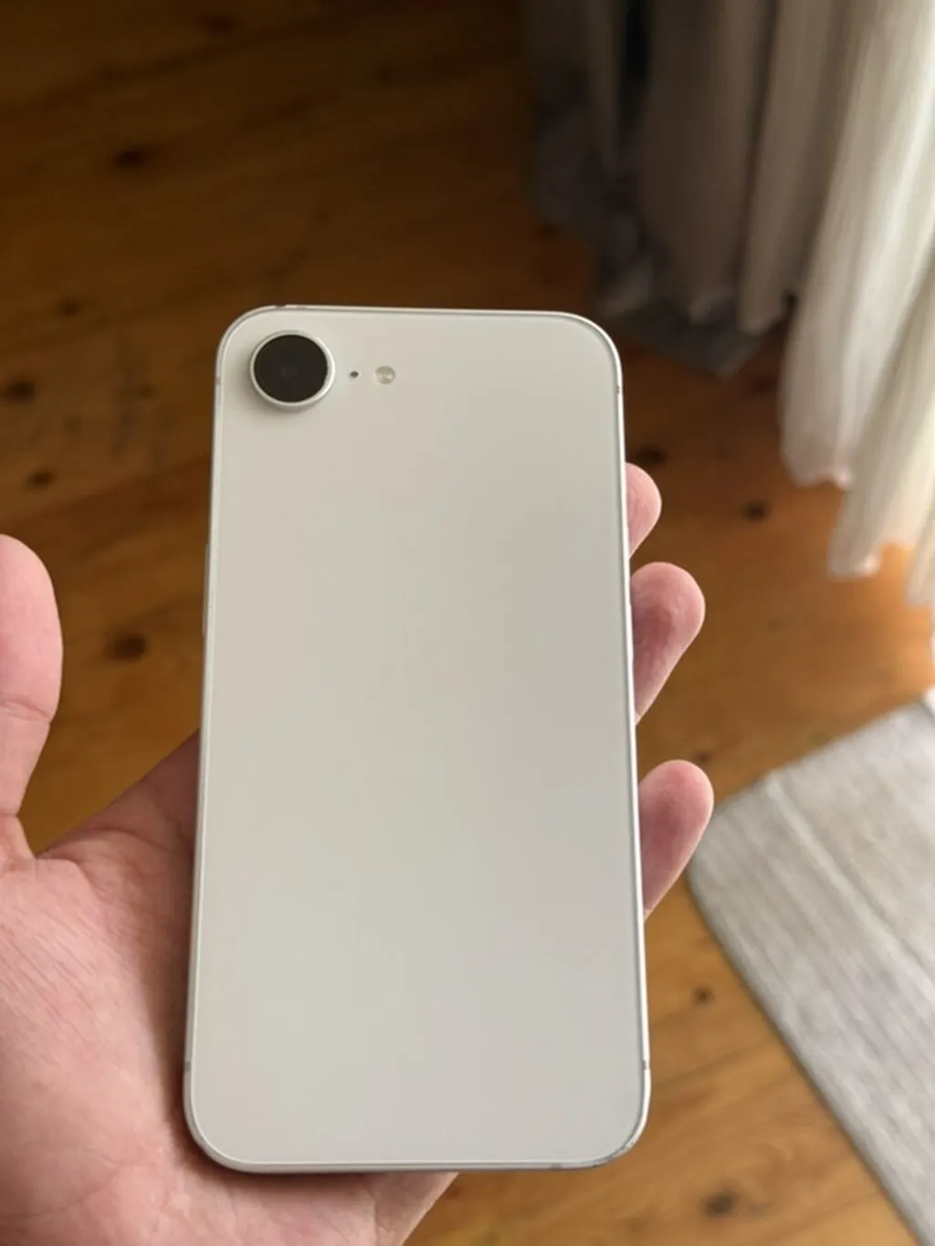 IPhone 16e, 128 GB, Ağ, Face ID