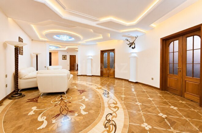 6 otaqlı Yeni tikili 555 m² satılır