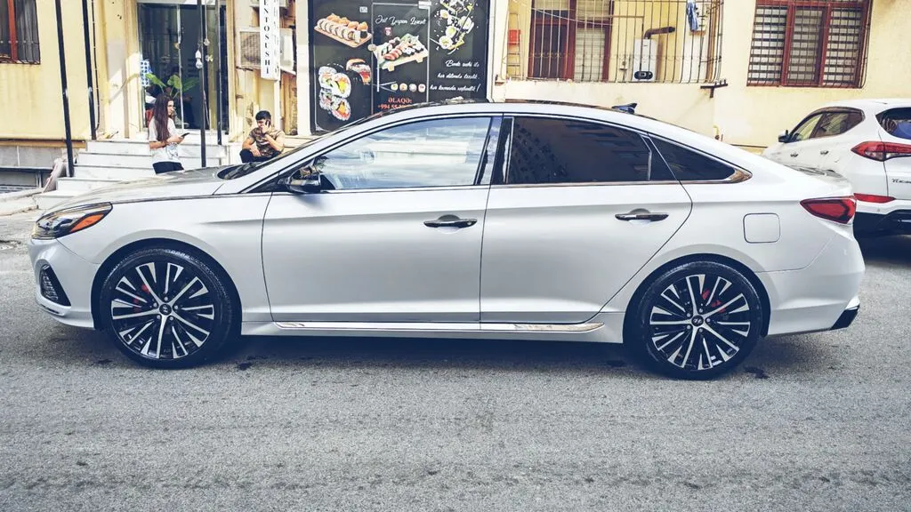 Hyundai Sonata: 2 l | 2019 il Sedan