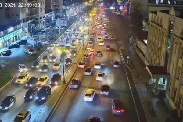 Bakının bir sıra yollarında tıxac YARANDI