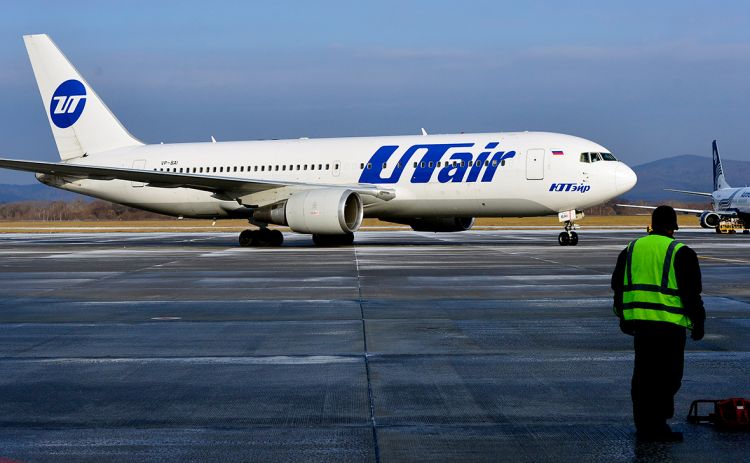 "UTair" təyyarəsinin Vnukovoya eniş səbəbi AÇIQLANDI